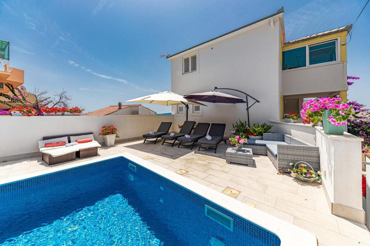 Apartments Villa Nea Leona 特罗吉尔 外观 照片