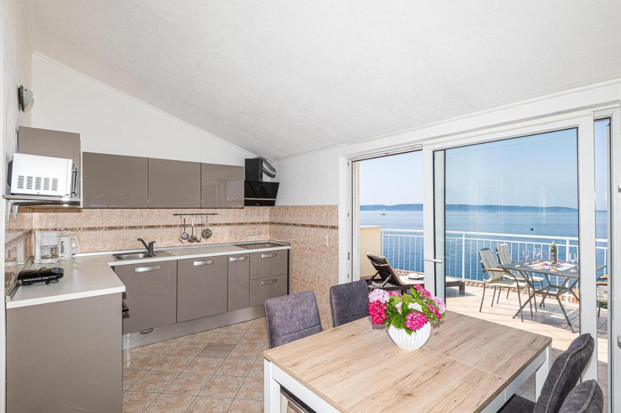 Apartments Villa Nea Leona 特罗吉尔 外观 照片