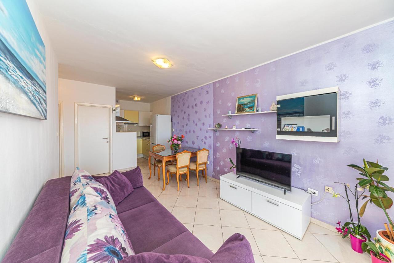 Apartments Villa Nea Leona 特罗吉尔 外观 照片