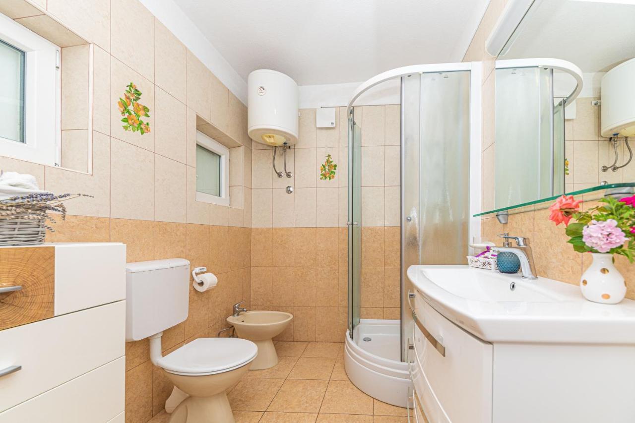 Apartments Villa Nea Leona 特罗吉尔 外观 照片
