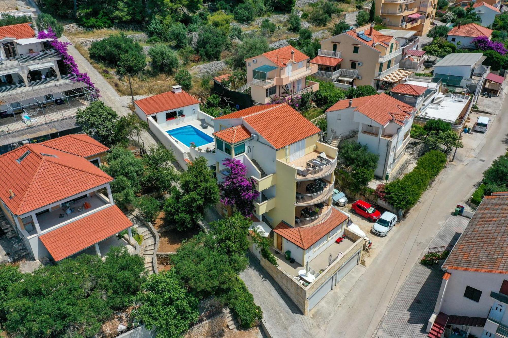 Apartments Villa Nea Leona 特罗吉尔 外观 照片